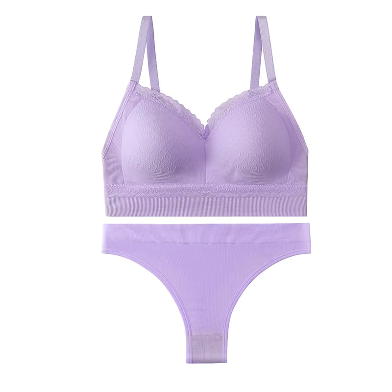 TELSİZ NEFES ALABİLEN DİKİŞSİZ DANTEL DETAYLI TOPARLAYICI SÜTYEN