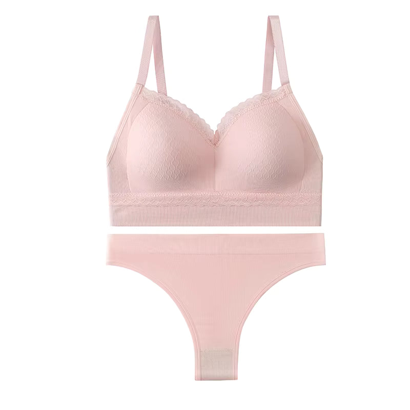 TELSİZ NEFES ALABİLEN DİKİŞSİZ DANTEL DETAYLI TOPARLAYICI SÜTYEN