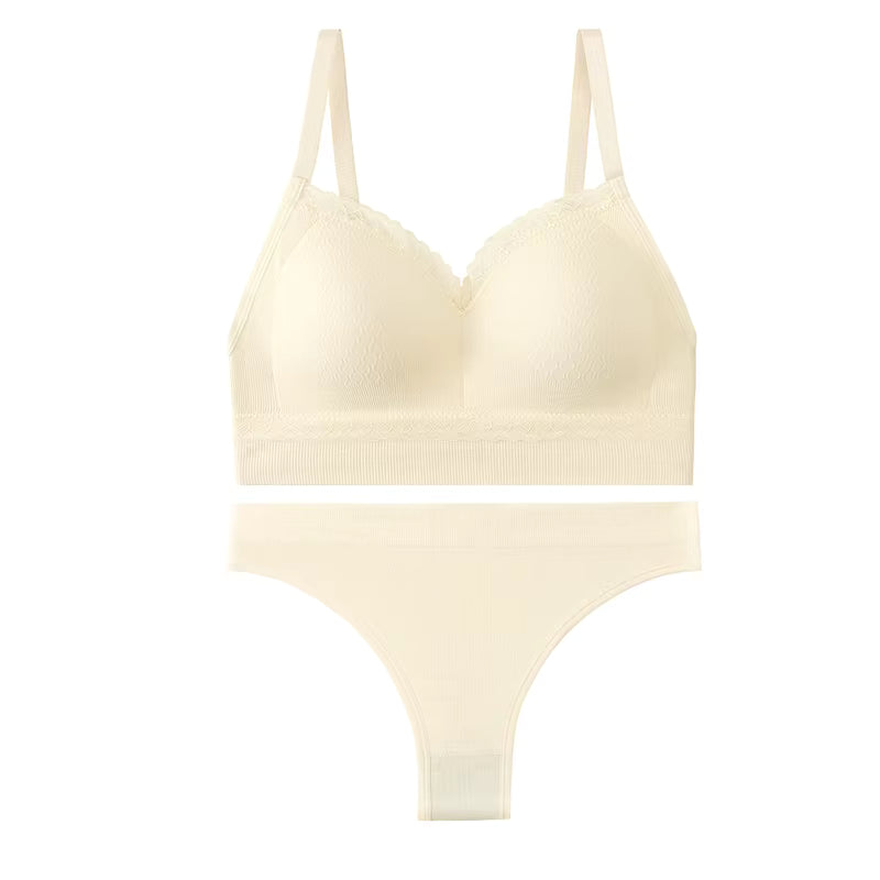 TELSİZ NEFES ALABİLEN DİKİŞSİZ DANTEL DETAYLI TOPARLAYICI SÜTYEN