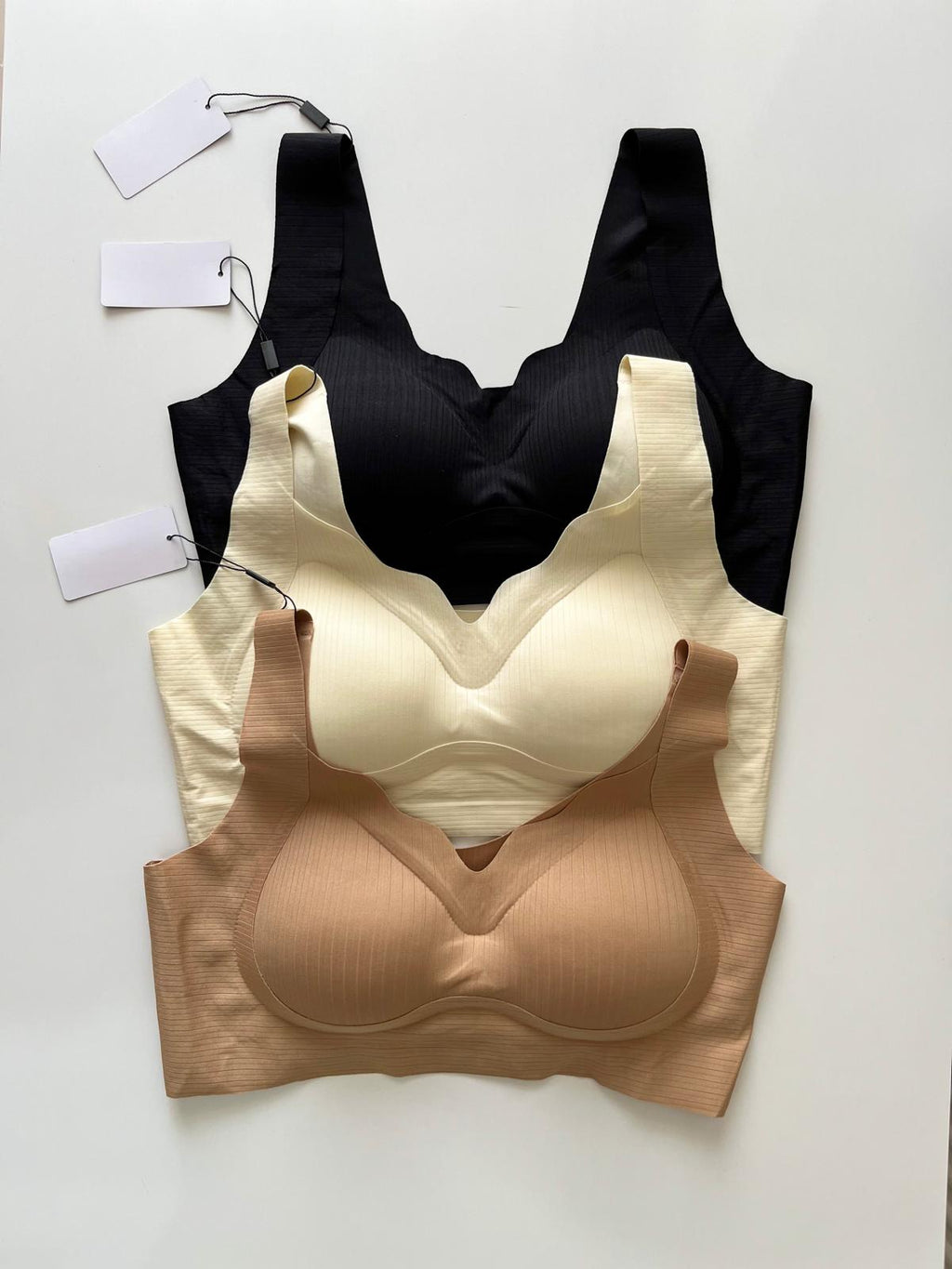 Lazer Kesim İz Yapmayan Yok Gibi Duran Sütyen