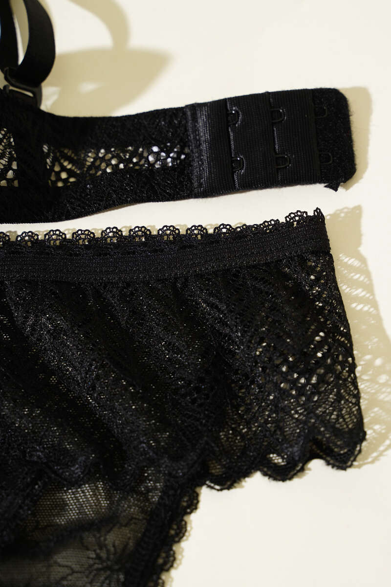 DANTELLİ DESTEKLİ SÜTYEN SÜTYEN TAKIMI