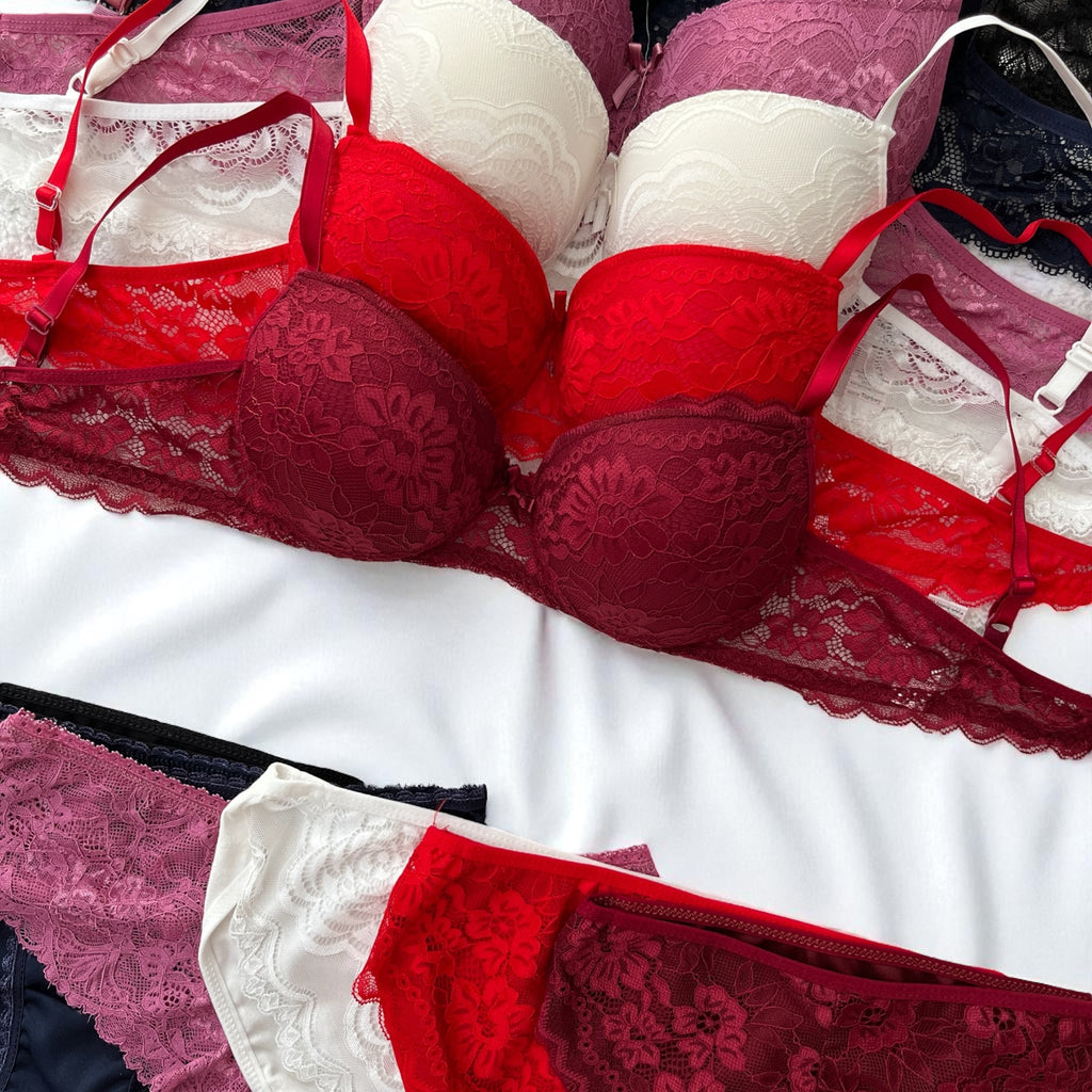 Dantelli Dolgulu Sütyen Takımı